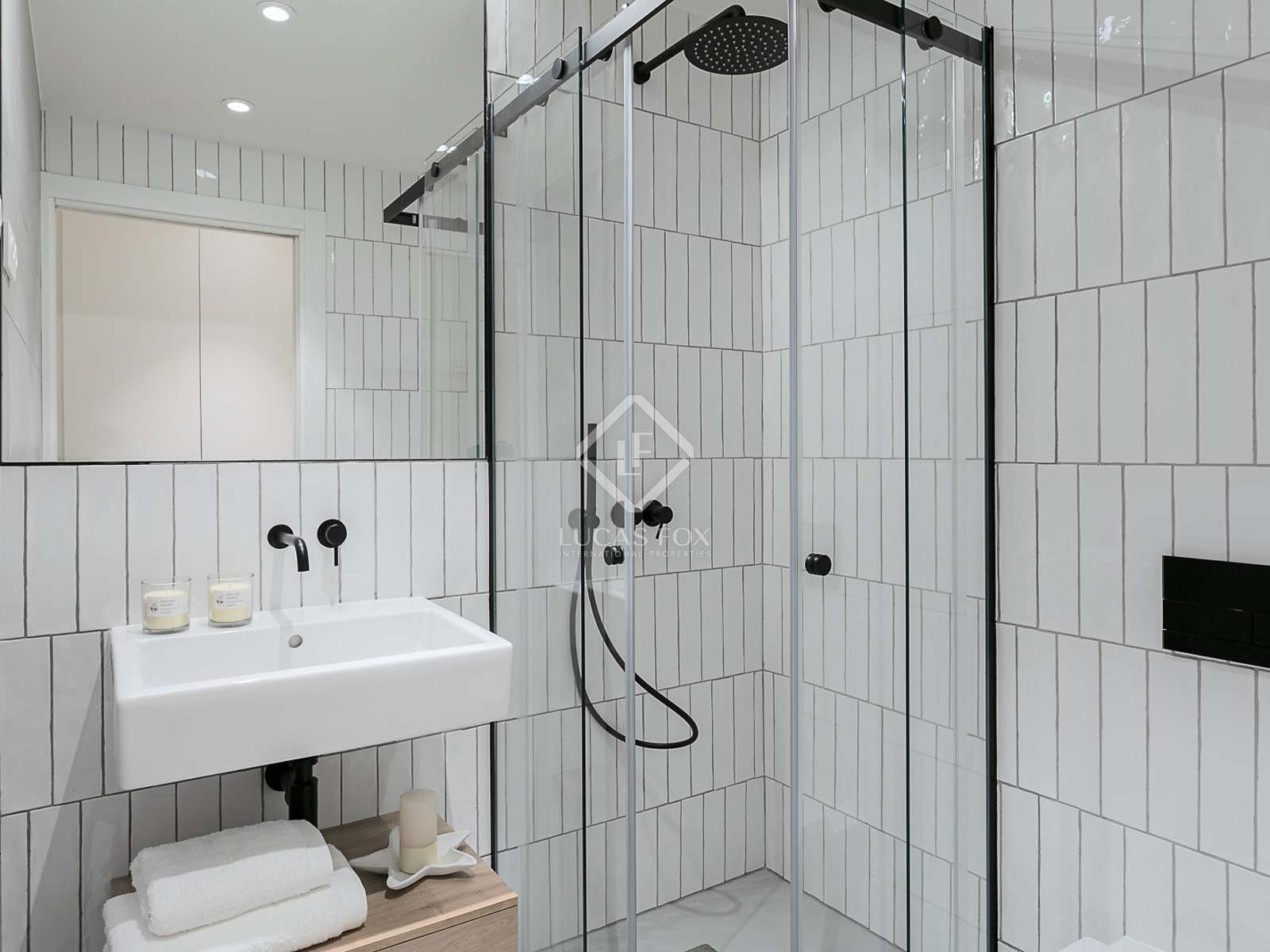 Apartment in Barcelona, Spain 2 bedrooms, 95 sq.m. No. 192616