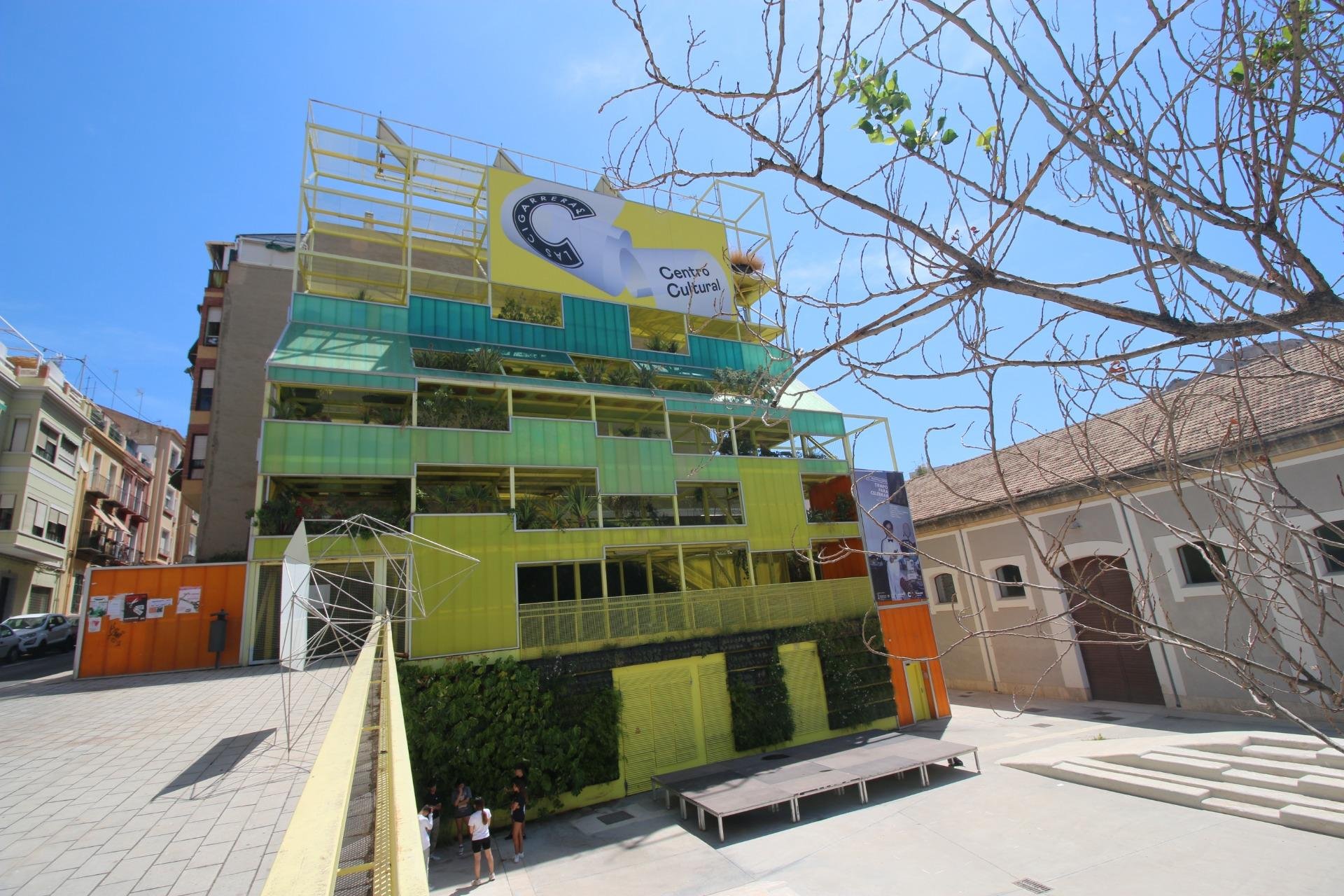 Liikekiinteistö Alicante, Espanja 24 makuuhuonetta, 1280 m2 No. 165210