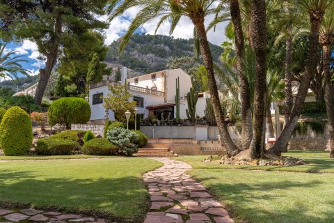 Villa a Alcoy, Alicante, Spagna 7 camere da letto, 450 mq. N° 155071
