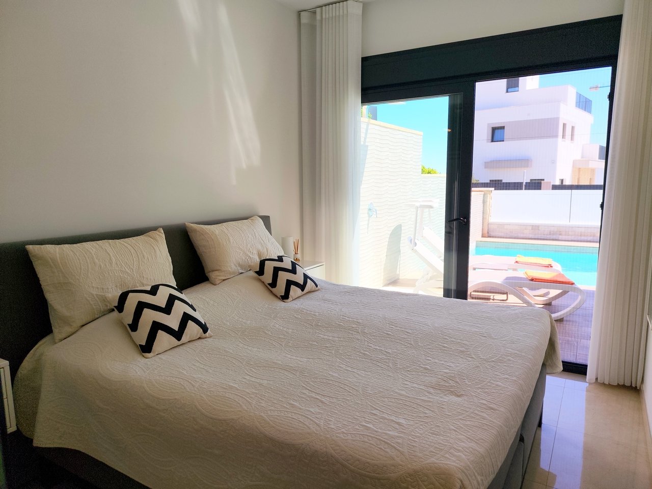 Villa en San Miguel de Salinas, Alicante, España 3 dormitorios, 92 m2 No. 189682