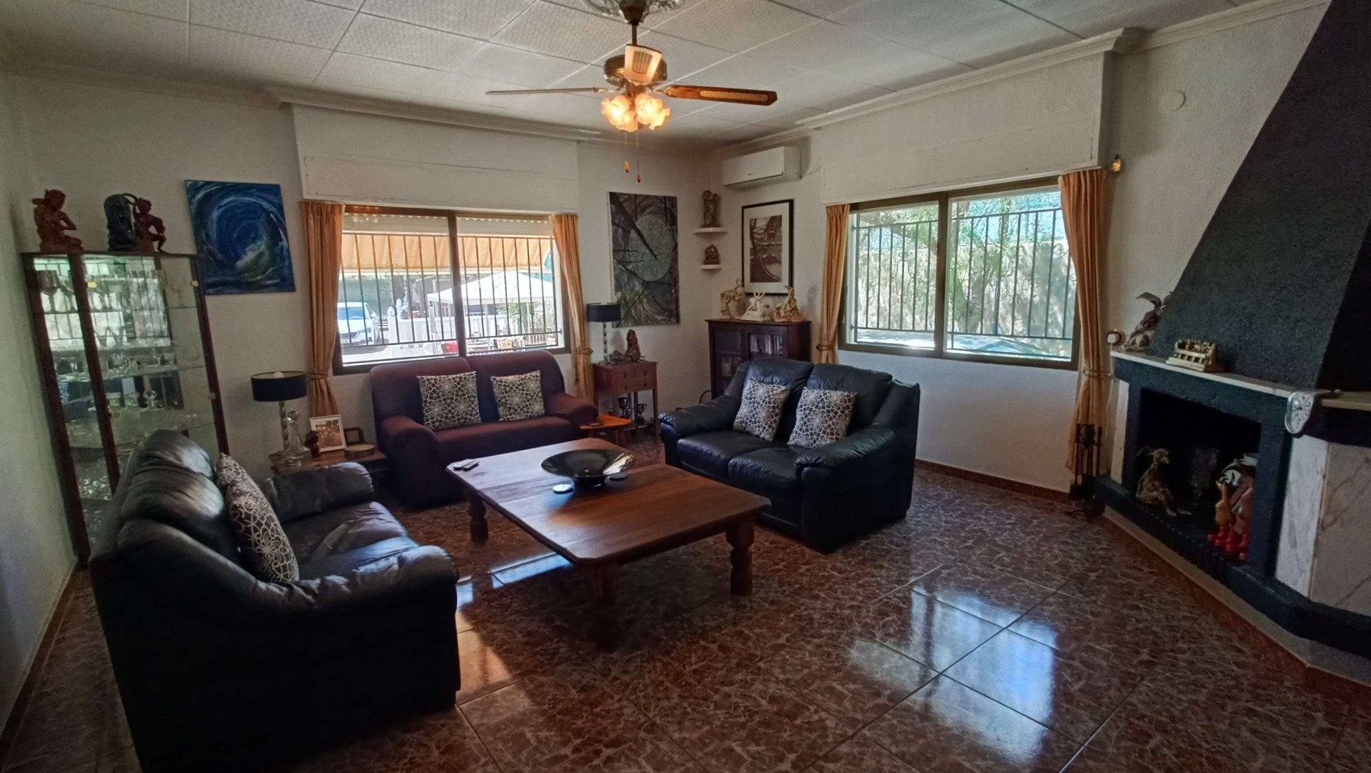 Huvila Barrio De La Estacion De Crevillente, Alicante, Espanja 6 makuuhuonetta, 312 m2 No. 189681