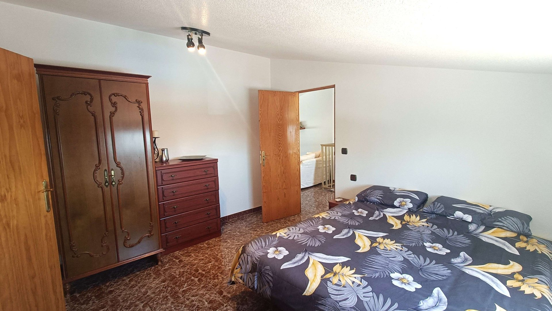 Huvila Barrio De La Estacion De Crevillente, Alicante, Espanja 6 makuuhuonetta, 312 m2 No. 189681