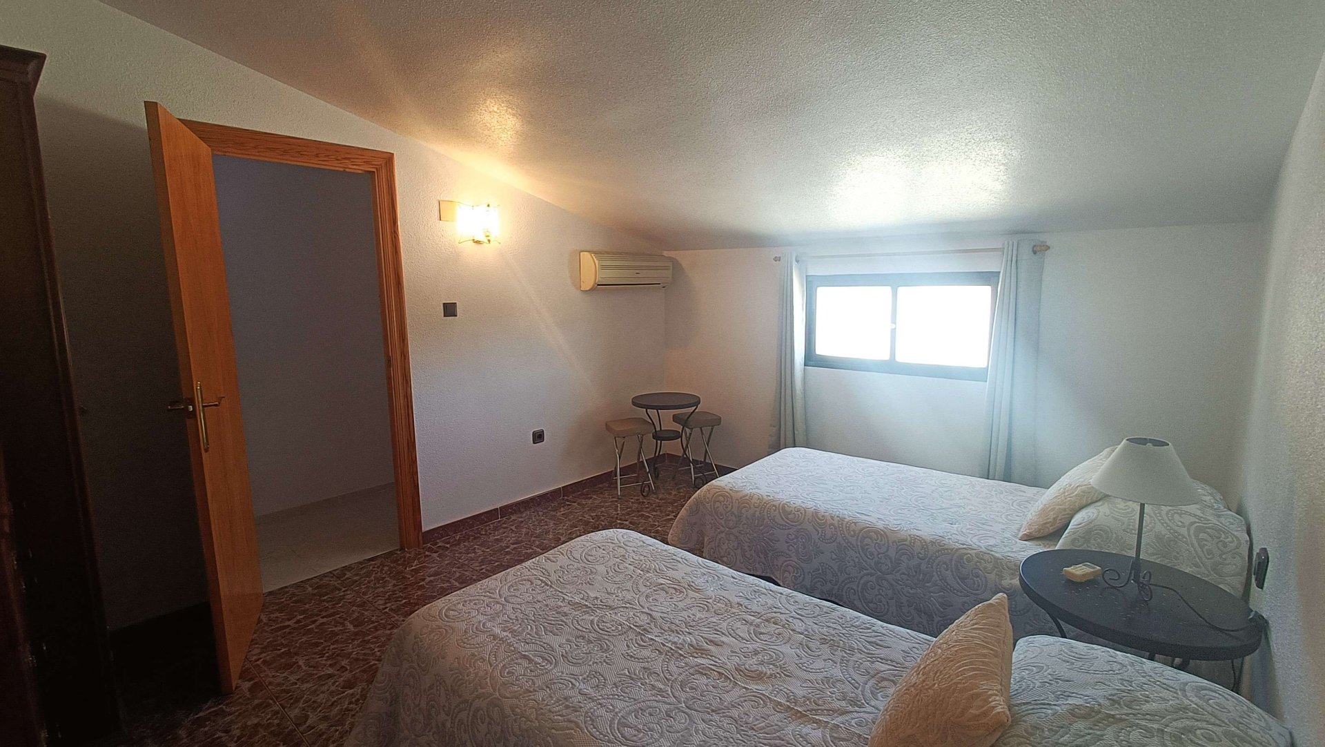 Huvila Barrio De La Estacion De Crevillente, Alicante, Espanja 6 makuuhuonetta, 312 m2 No. 189681