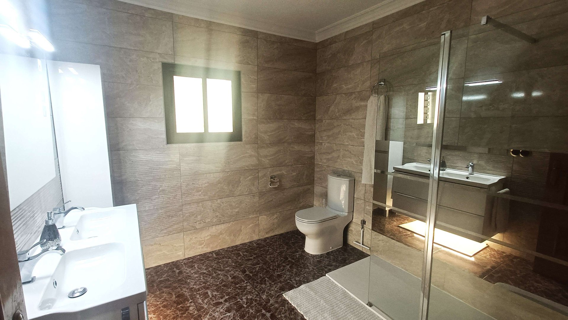 Huvila Barrio De La Estacion De Crevillente, Alicante, Espanja 6 makuuhuonetta, 312 m2 No. 189681