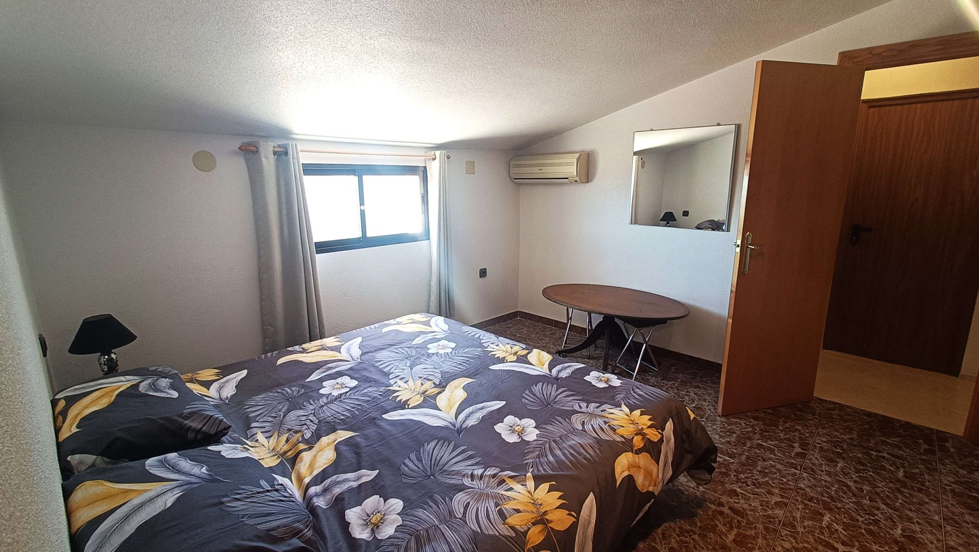 Huvila Barrio De La Estacion De Crevillente, Alicante, Espanja 6 makuuhuonetta, 312 m2 No. 189681