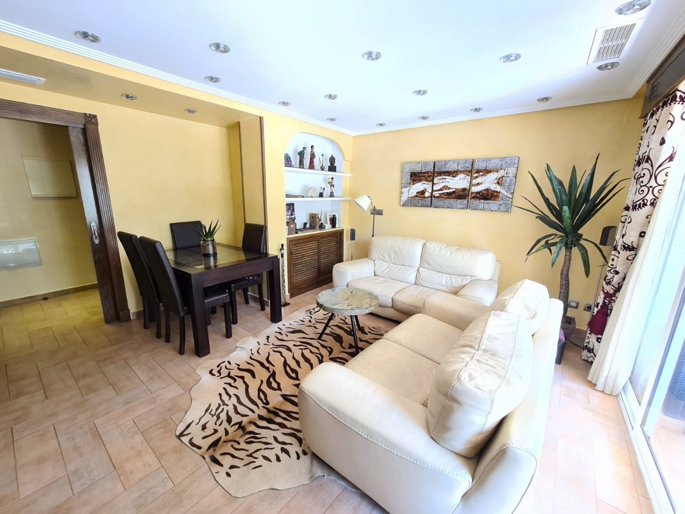 Apartment in Guardamar del Segura, Alicante, Spain 4 bedrooms, 110 sq.m. No. 74707