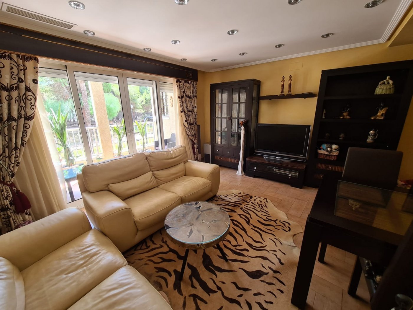 Apartment in Guardamar del Segura, Alicante, Spain 4 bedrooms, 110 sq.m. No. 74707