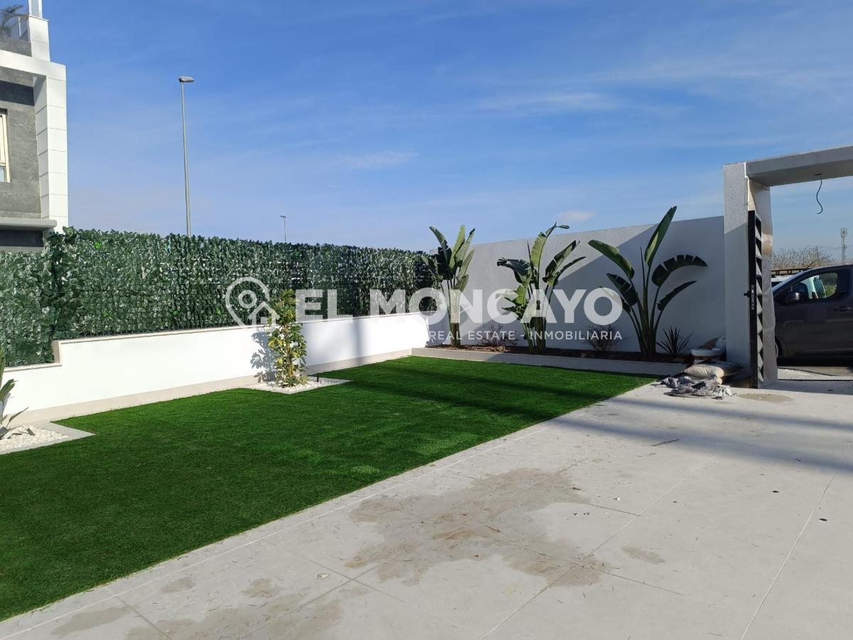 Villa a Benijofar, Alicante, Spagna 3 camere da letto, 138 mq. N° 102262