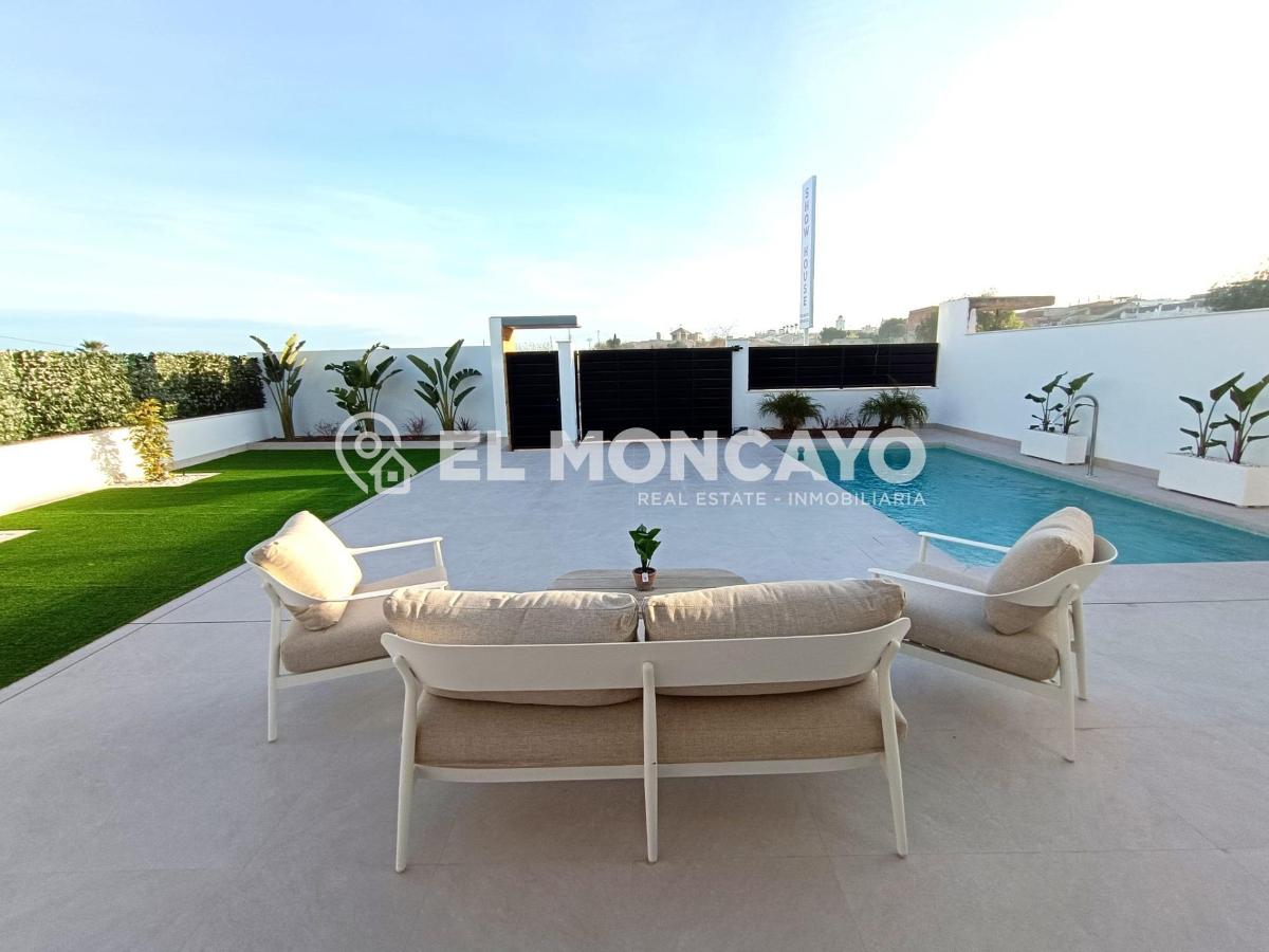 Villa a Benijofar, Alicante, Spagna 3 camere da letto, 138 mq. N° 102262