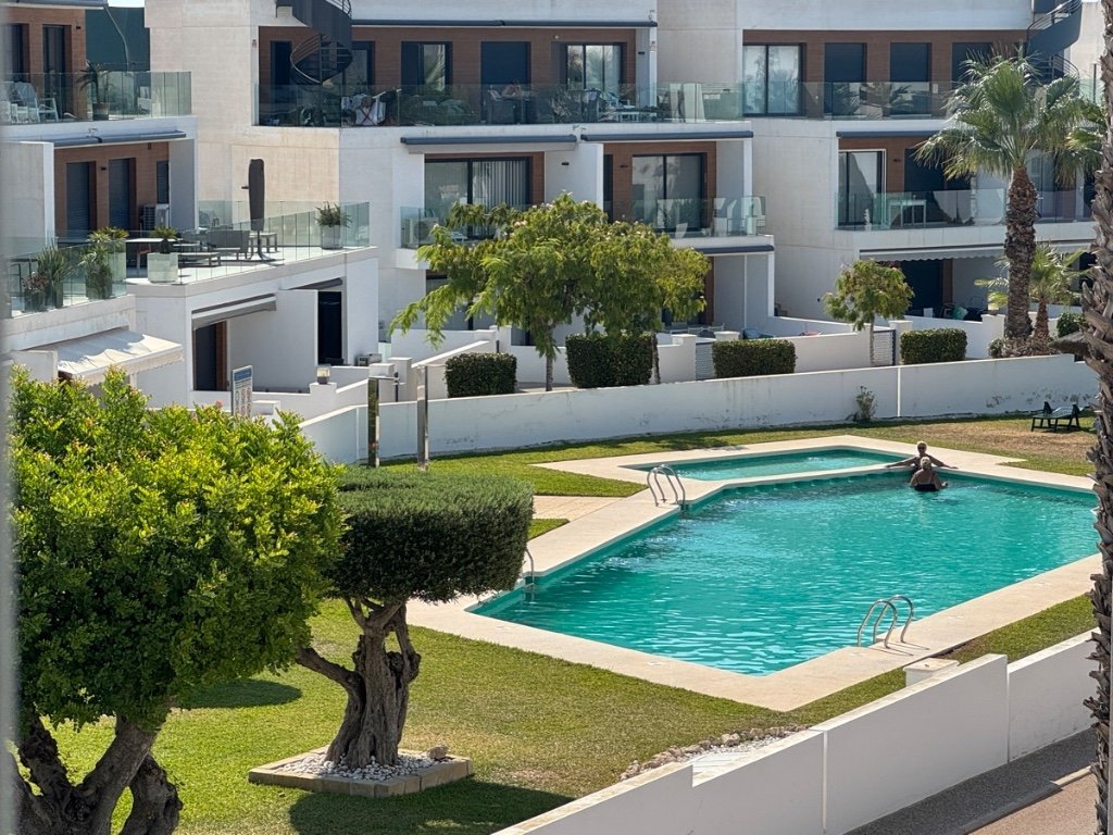 Townhouse in Alicante, Spain 2 bedrooms, 70 sq.m. No. 145375