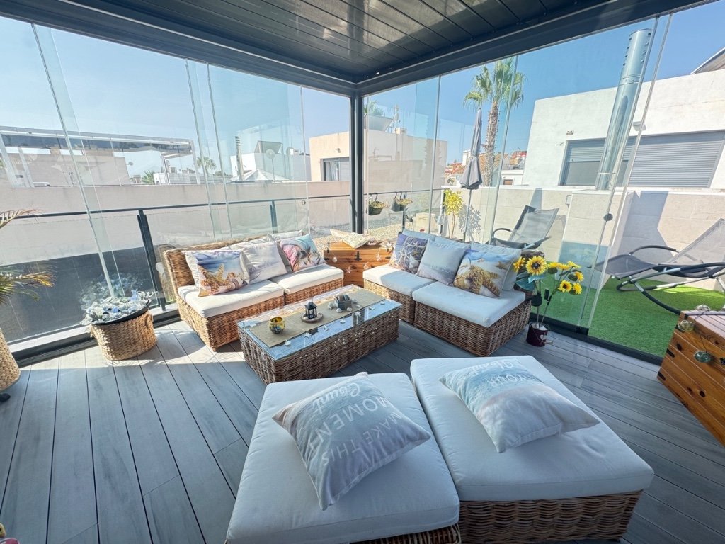 Townhouse in Alicante, Spain 2 bedrooms, 70 sq.m. No. 145375