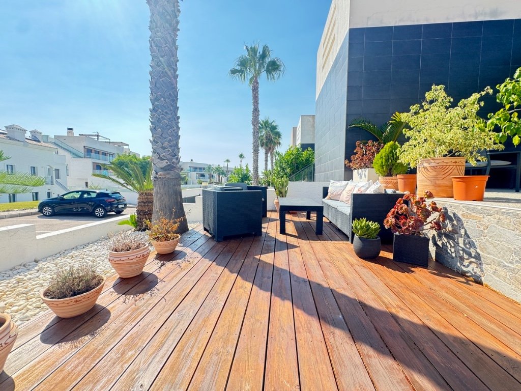 Townhouse in Alicante, Spain 2 bedrooms, 70 sq.m. No. 145375