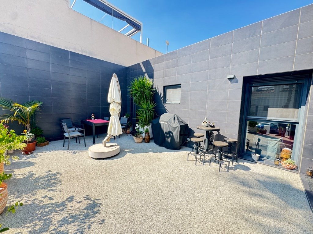 Townhouse in Alicante, Spain 2 bedrooms, 70 sq.m. No. 145375