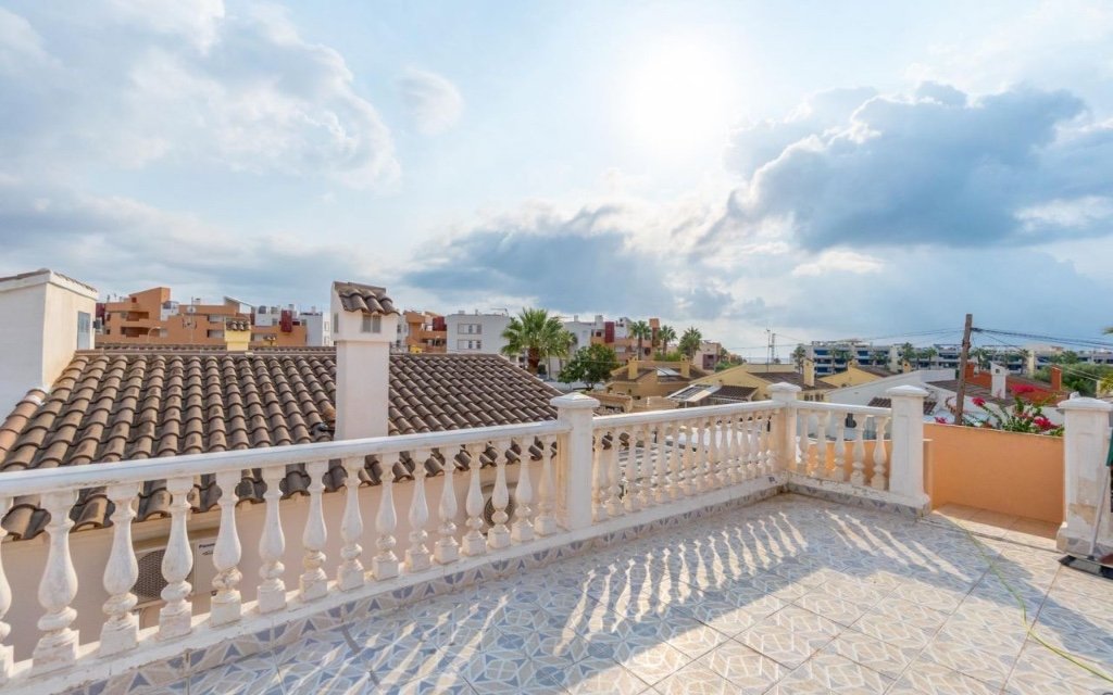 Villa en Alicante, España 3 dormitorios, 85 m2 No. 145379