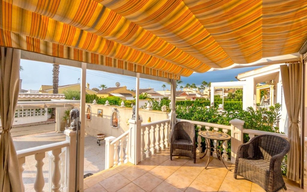Villa en Alicante, España 3 dormitorios, 85 m2 No. 145379