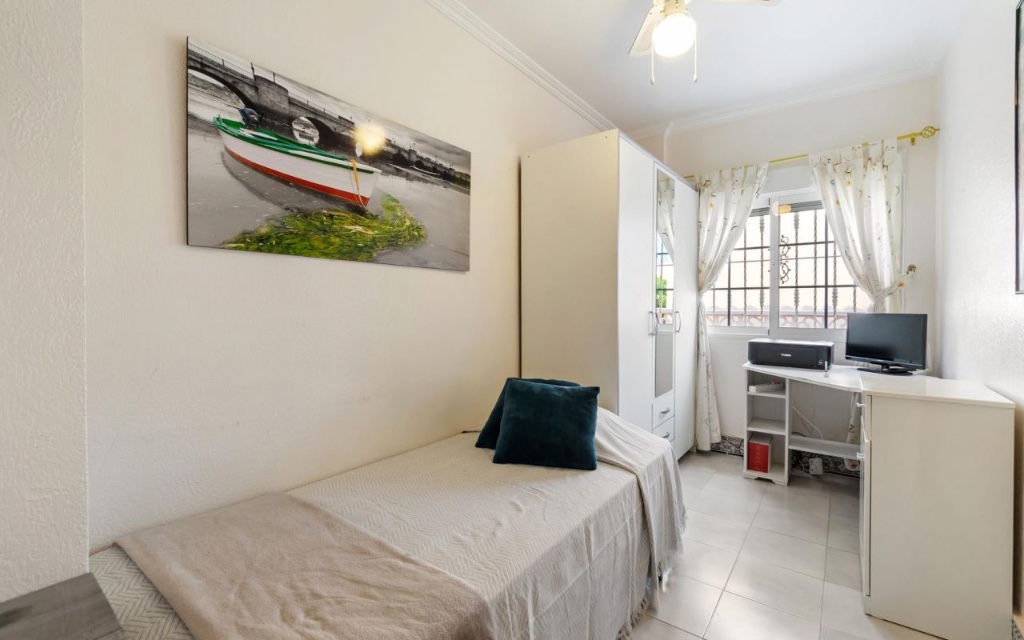 Villa en Alicante, España 3 dormitorios, 85 m2 No. 145379
