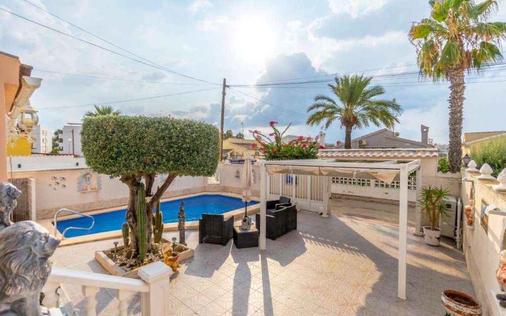 Villa en Alicante, España 3 dormitorios, 85 m2 No. 145379
