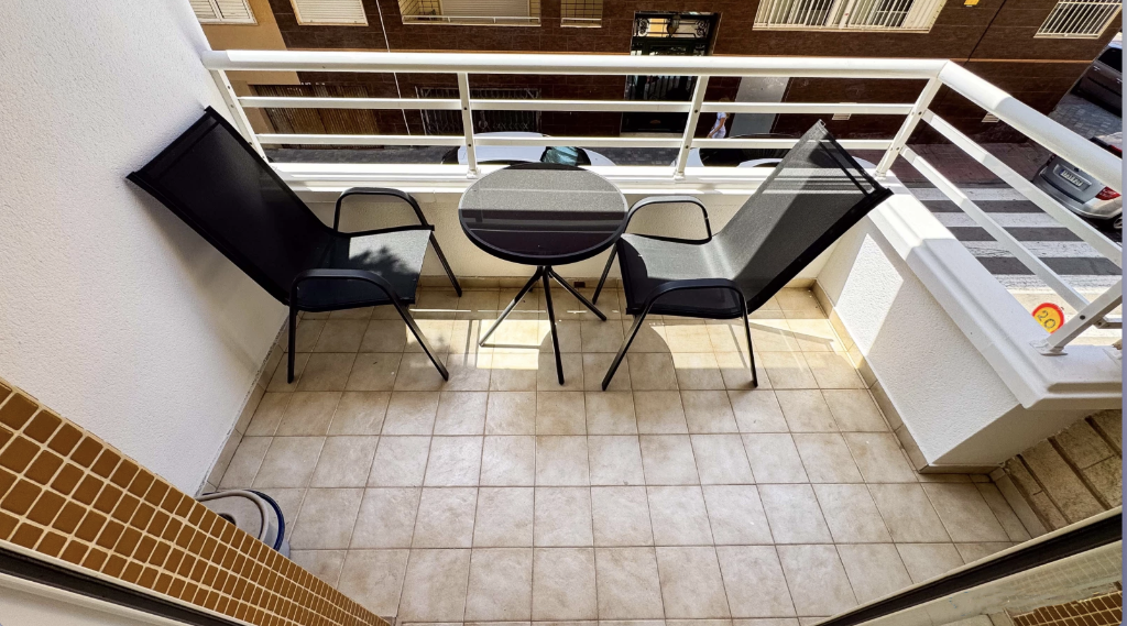 Huoneisto Torrevieja, Alicante, Espanja 4 makuuhuonetta, 107 m2 No. 145376