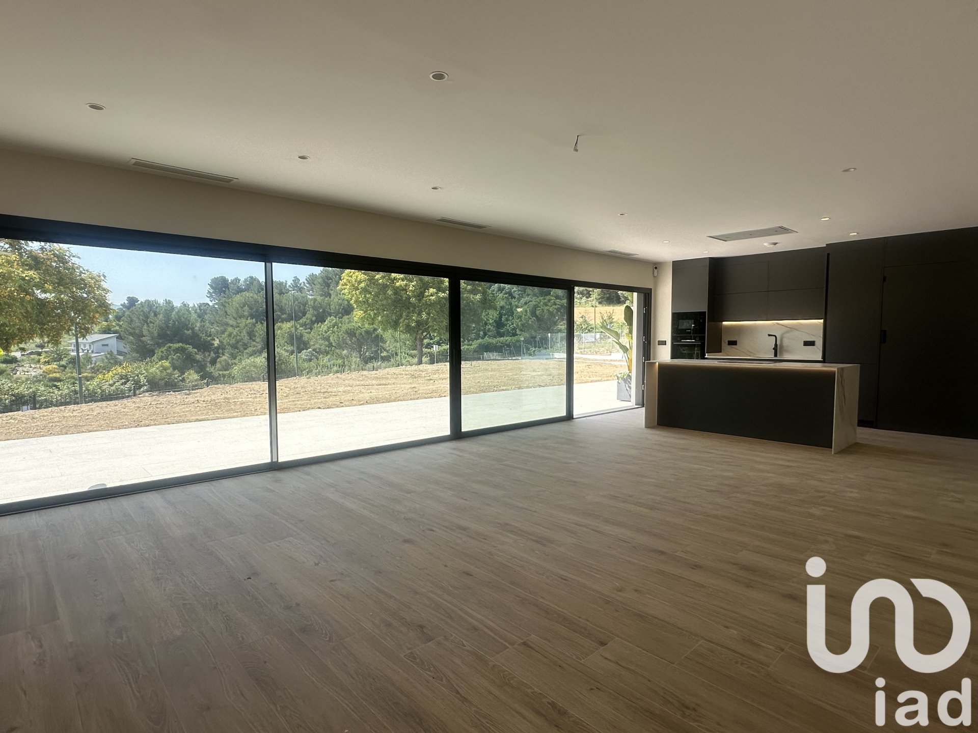Hus i Sant Esteve Sesrovires, Barcelona, Spanien 4 sovrum, 237.34 kvm. Nr. 153286