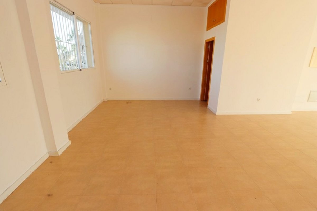 Liikekiinteistö Alicante, Espanja 65 m2 No. 80824