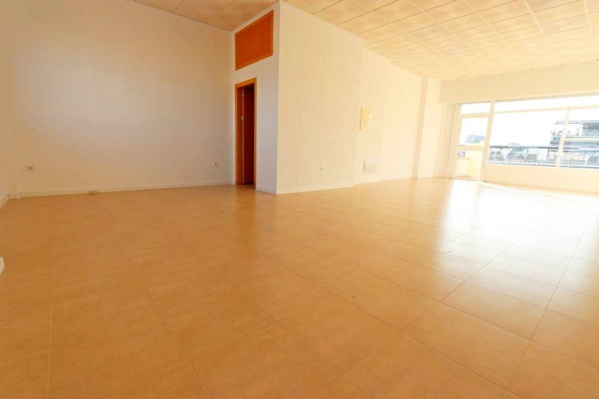 Liikekiinteistö Alicante, Espanja 65 m2 No. 80824