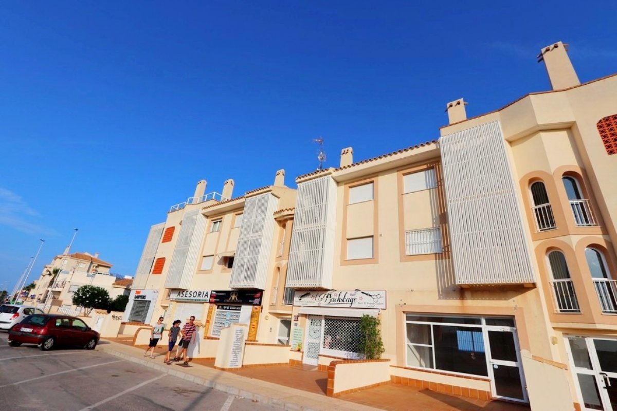Liikekiinteistö Alicante, Espanja 65 m2 No. 80824