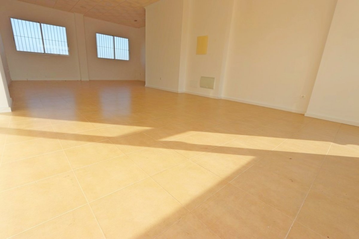 Liikekiinteistö Alicante, Espanja 65 m2 No. 80824