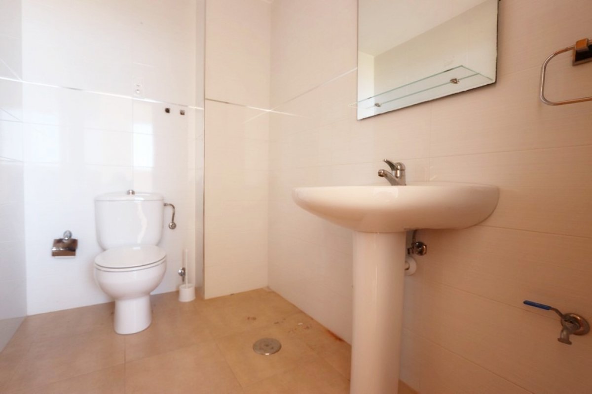Liikekiinteistö Alicante, Espanja 65 m2 No. 80824