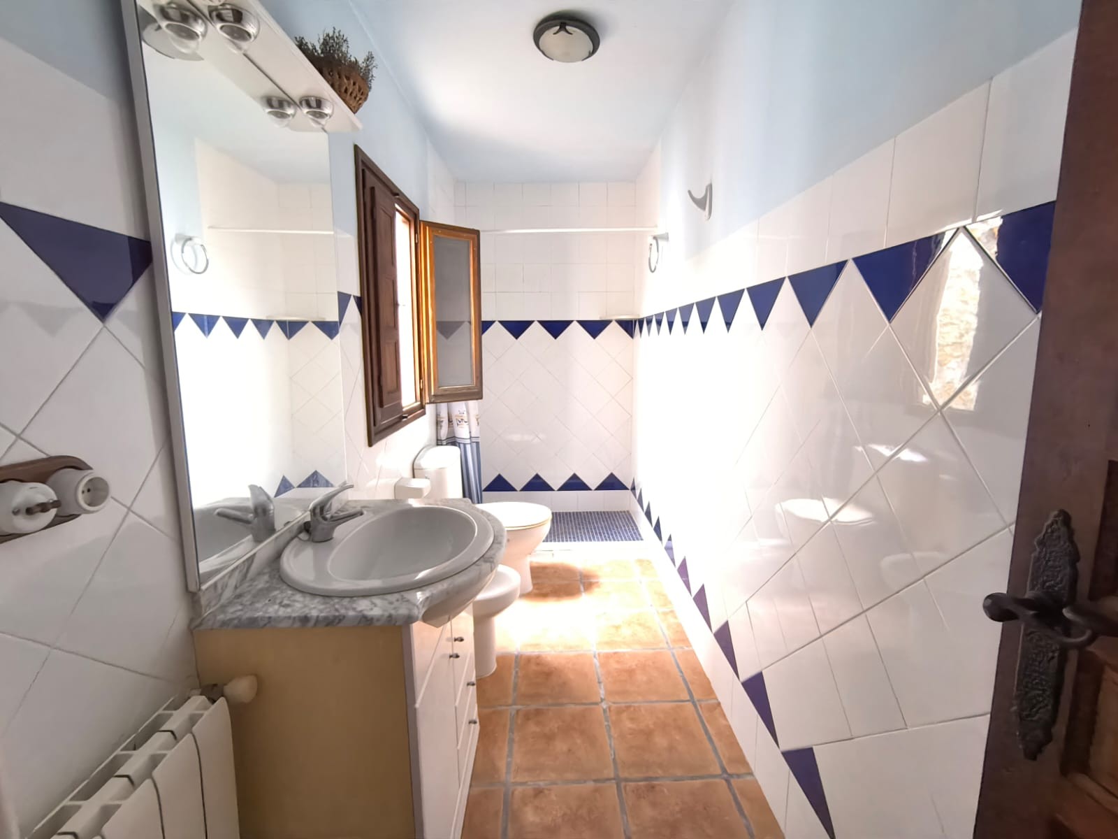 Gewerbeimmobilien in Banyeres de Mariola, Alicante, Spanien 22 Schlafzimmer, 1700 m2 Nr. 160952