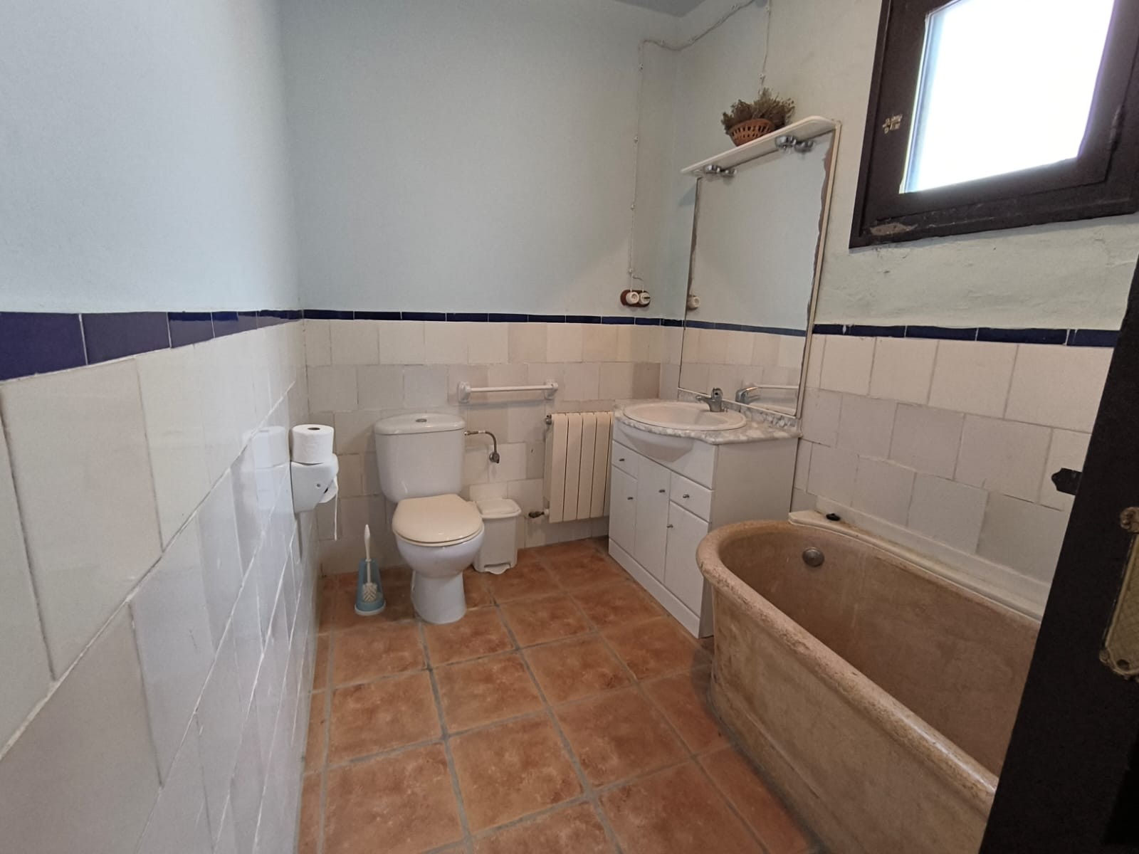 Gewerbeimmobilien in Banyeres de Mariola, Alicante, Spanien 22 Schlafzimmer, 1700 m2 Nr. 160952