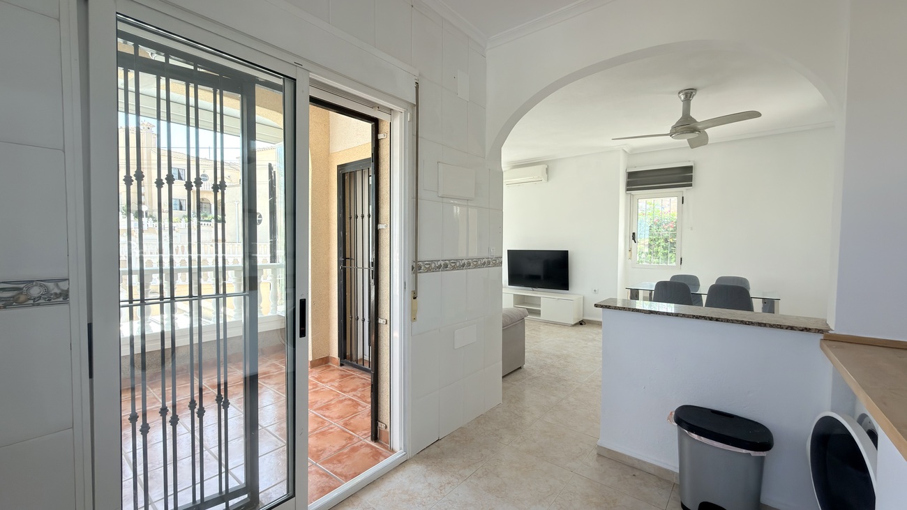 Huvila Villamartin, Alicante, Espanja 3 makuuhuonetta, 184 m2 No. 195983