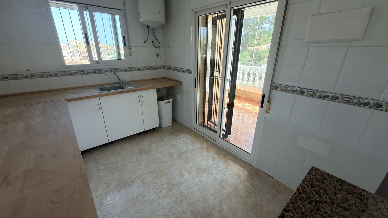 Huvila Villamartin, Alicante, Espanja 3 makuuhuonetta, 184 m2 No. 195983