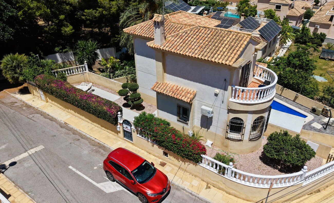 Huvila Villamartin, Alicante, Espanja 3 makuuhuonetta, 184 m2 No. 195983