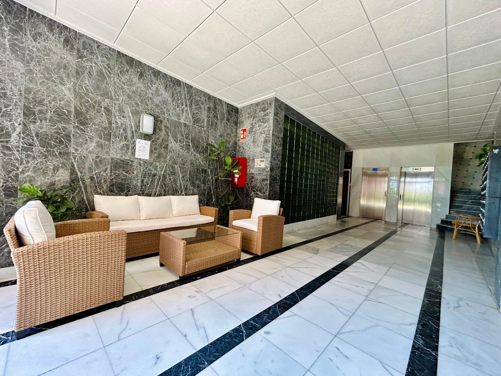 Apartamento en Torrevieja, Alicante, España 3 dormitorios, 93 m2 No. 195985