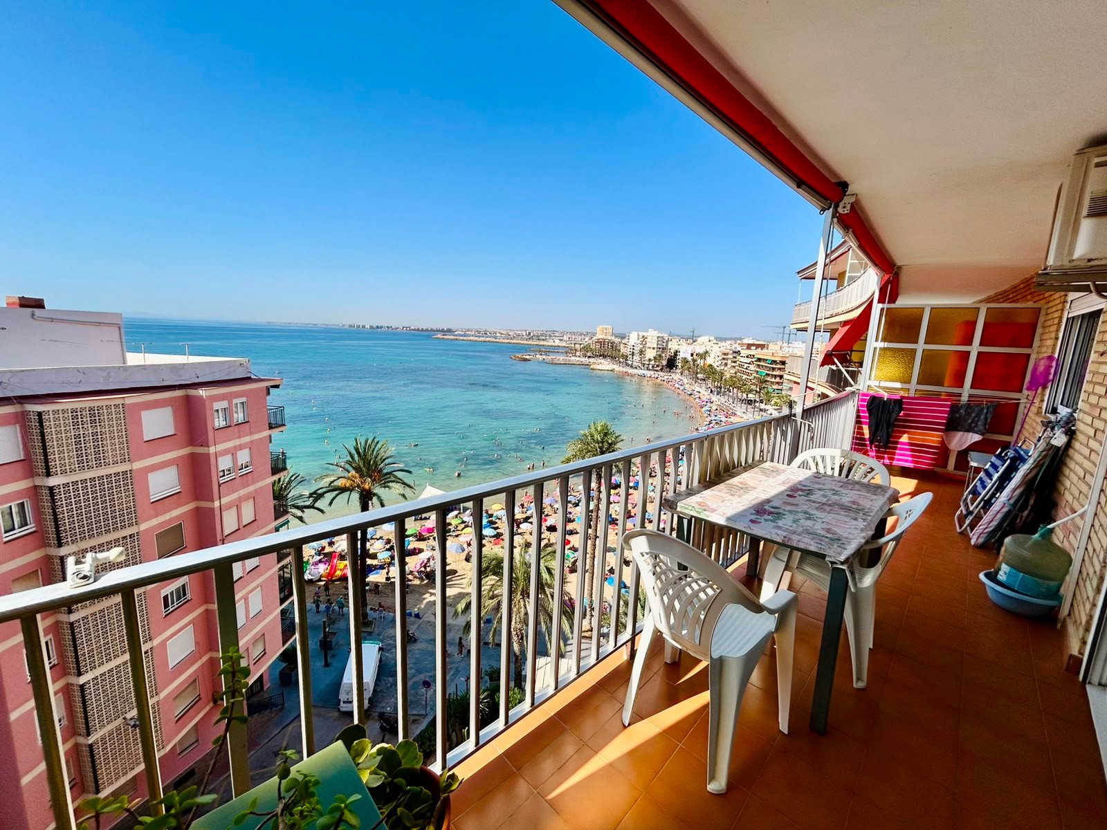 Apartamento en Torrevieja, Alicante, España 3 dormitorios, 93 m2 No. 195985