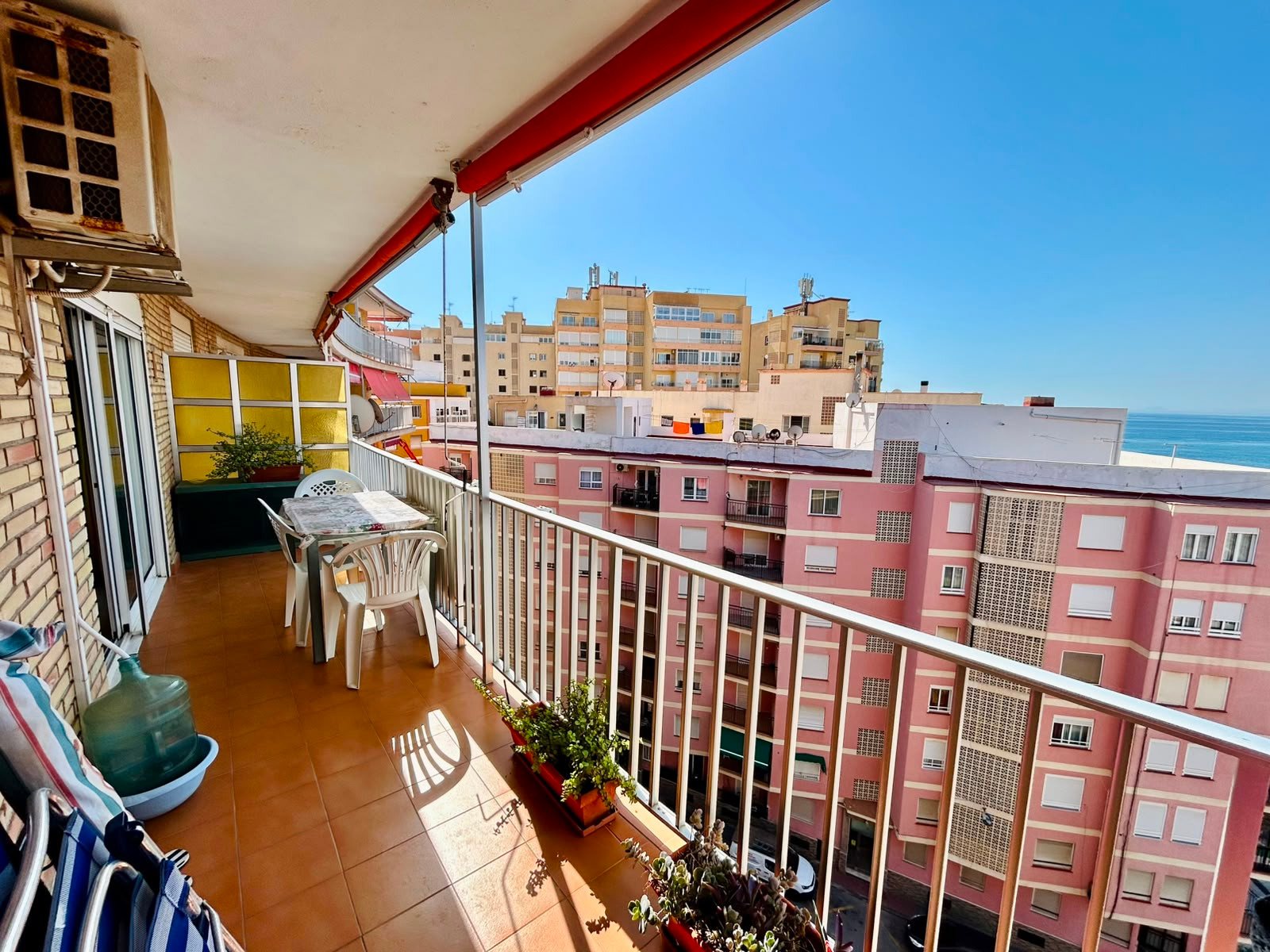 Apartamento en Torrevieja, Alicante, España 3 dormitorios, 93 m2 No. 195985