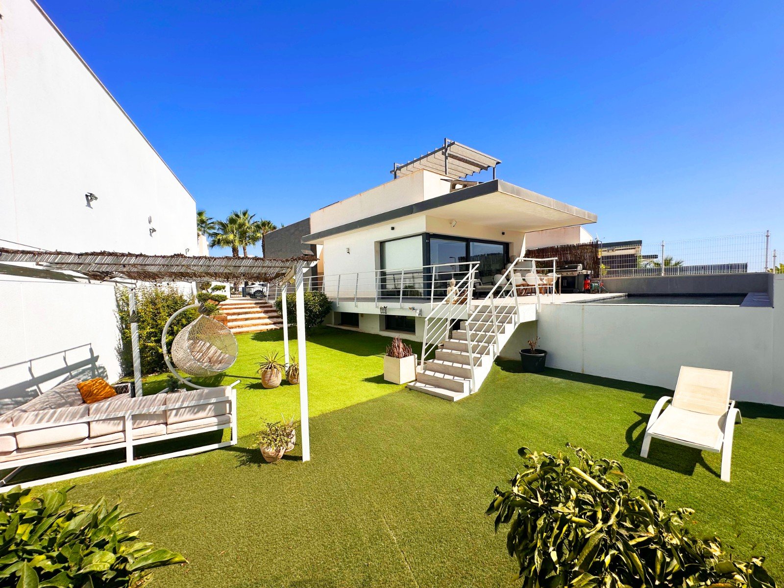 Villa en San Miguel de Salinas, Alicante, España 5 dormitorios, 210 m2 No. 195984