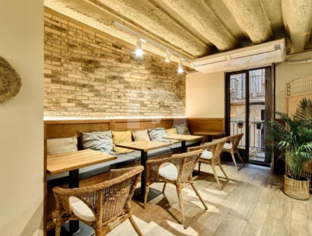 Cafetería / restaurante en Ciudad Vieja, Barcelona, España 154 m2 No. 154853