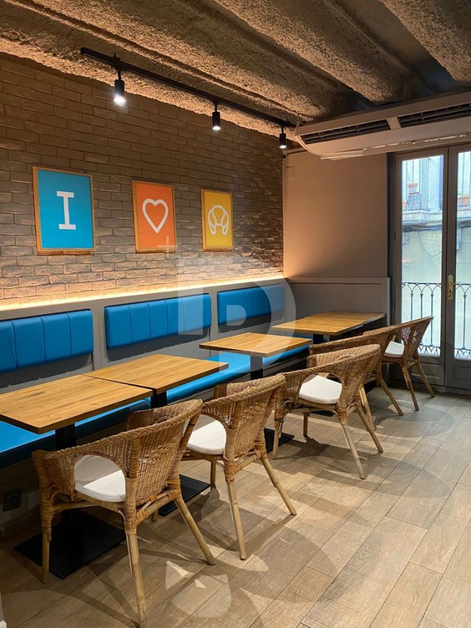 Cafetería / restaurante en Ciudad Vieja, Barcelona, España 154 m2 No. 154853