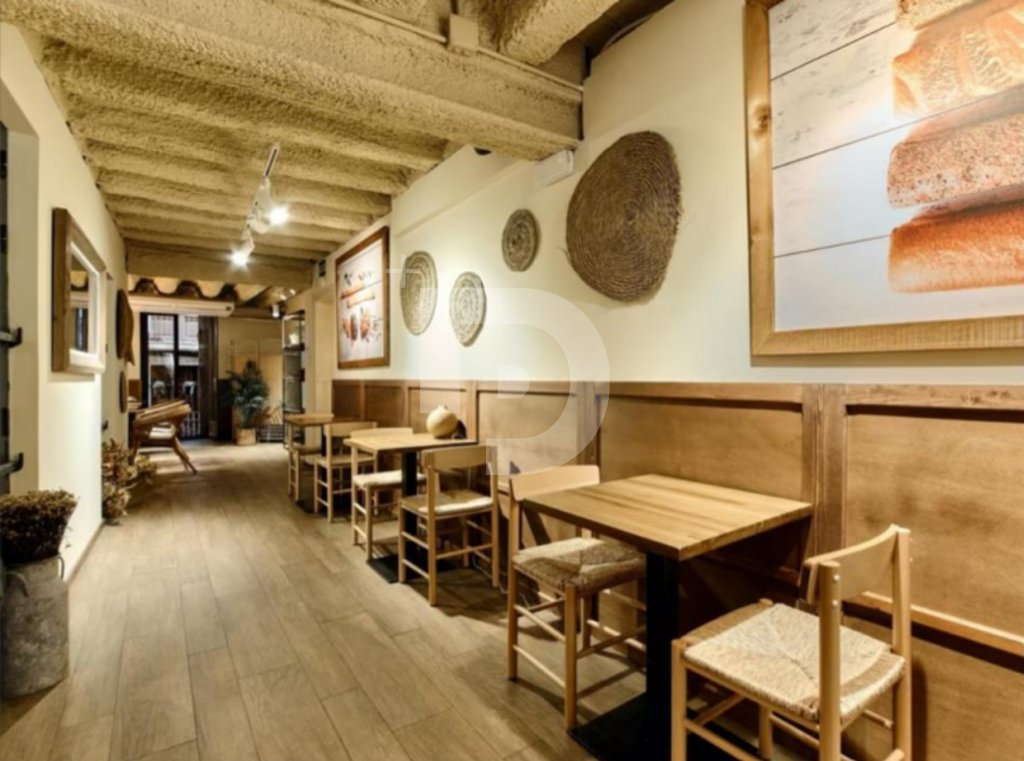 Cafetería / restaurante en Ciudad Vieja, Barcelona, España 154 m2 No. 154853