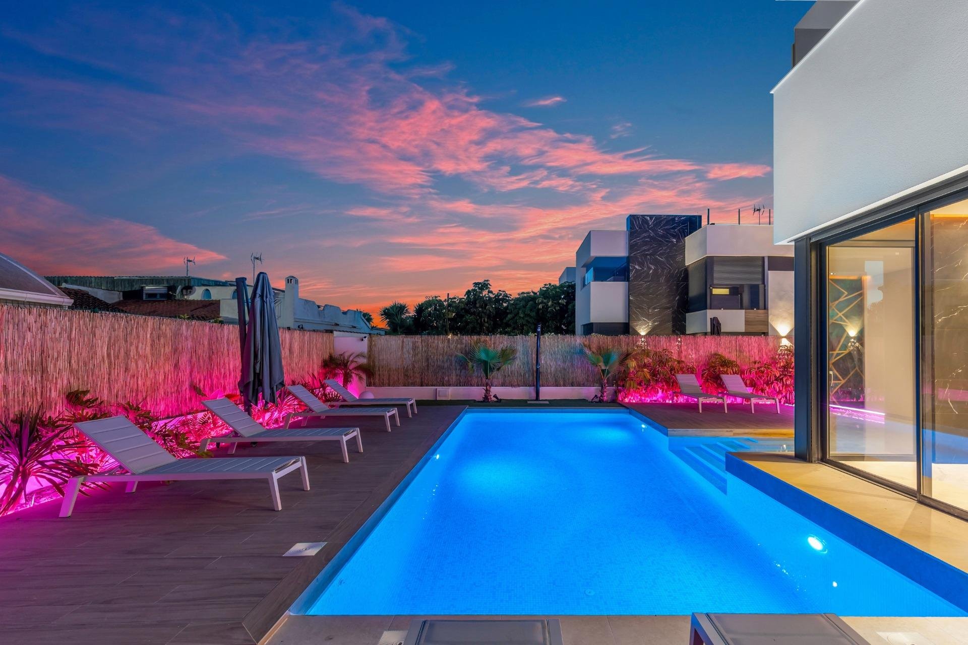 Villa en Torrevieja, Alicante, España 3 dormitorios, 126 m2 No. 195265