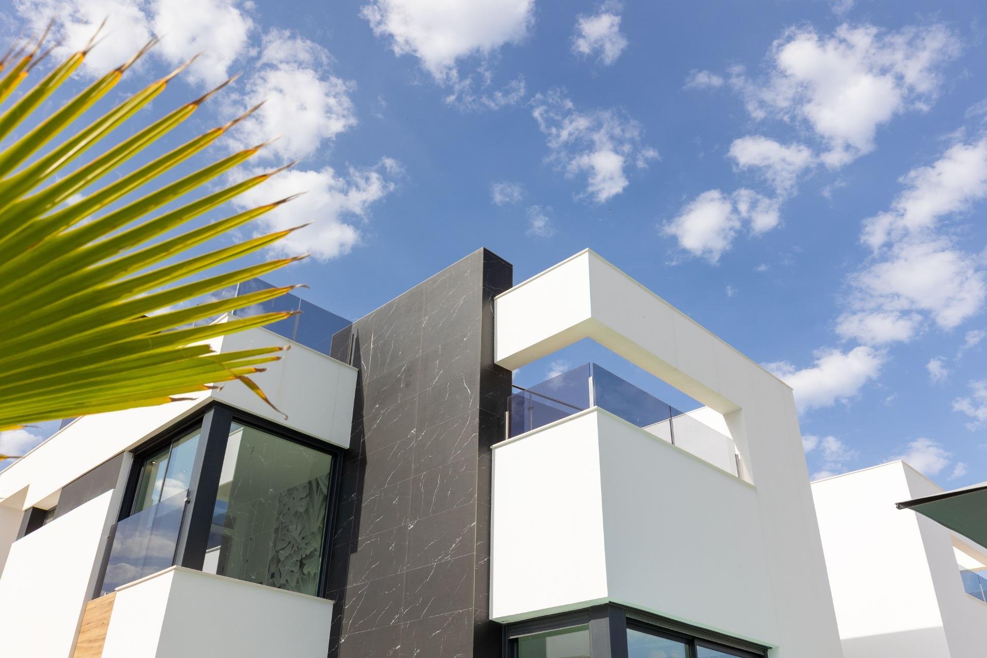 Villa en Torrevieja, Alicante, España 3 dormitorios, 126 m2 No. 195265