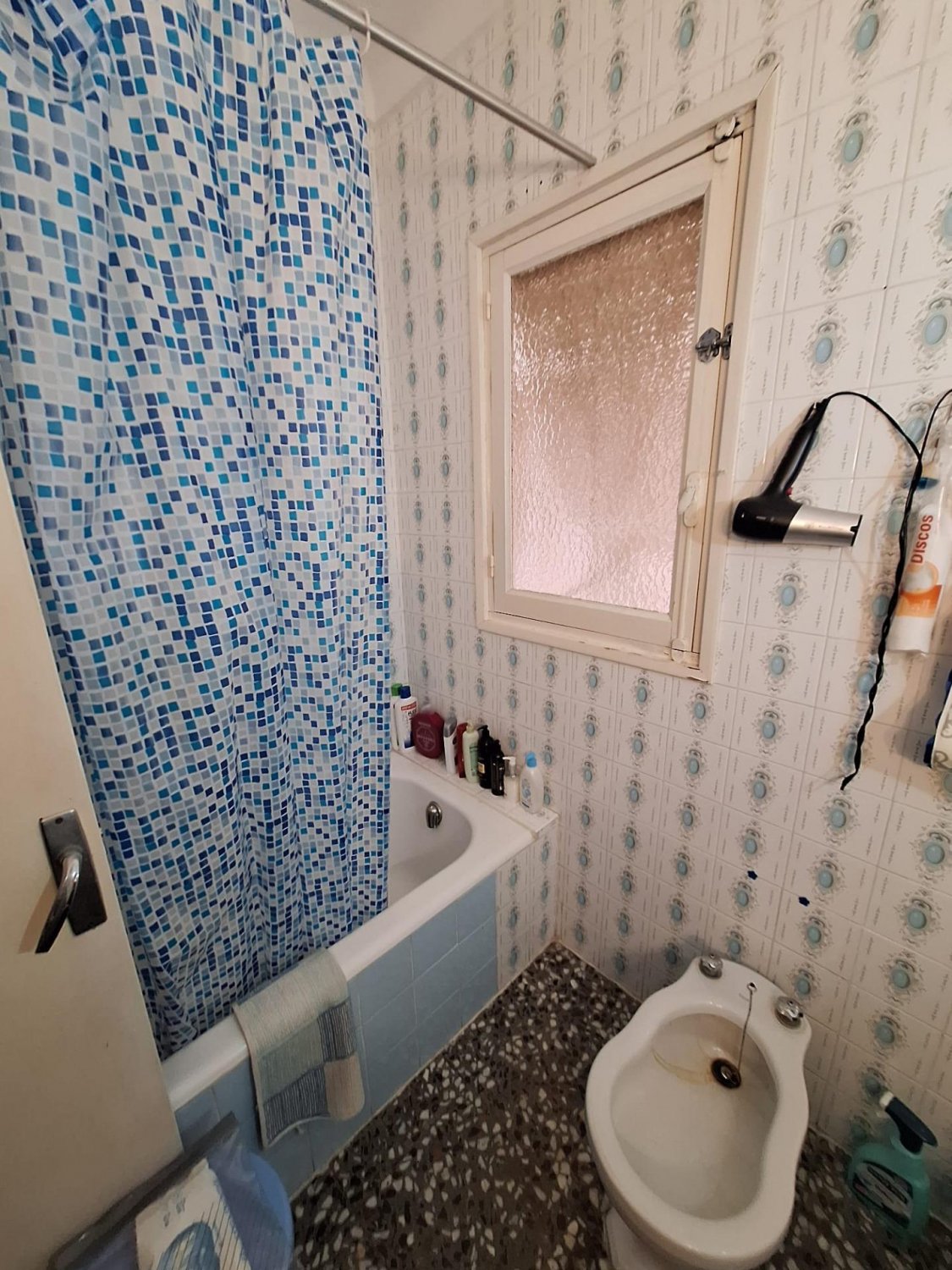 Commercial property à Torrevieja, Alicante, Espagne 5 chambres, 296 m2 No. 119807