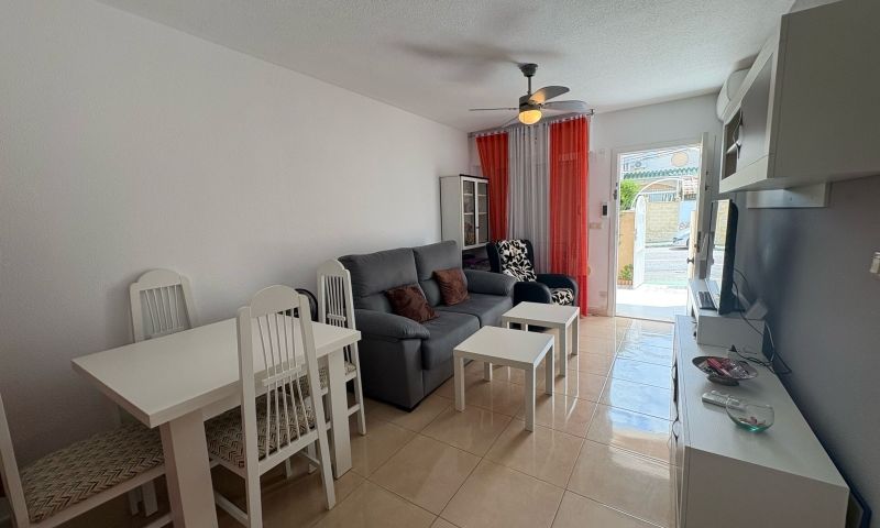Kaupunkipientalo Torrevieja, Alicante, Espanja 3 makuuhuonetta, 85 m2 No. 139970