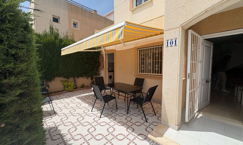 Kaupunkipientalo Torrevieja, Alicante, Espanja 3 makuuhuonetta, 85 m2 No. 139970