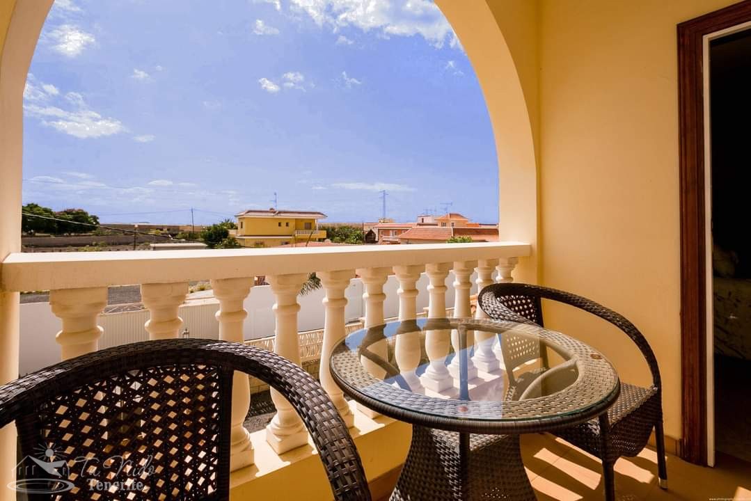 Villa in Las Galletas, Tenerife, Spain 4 bedrooms, 1005 sq.m. No. 69018