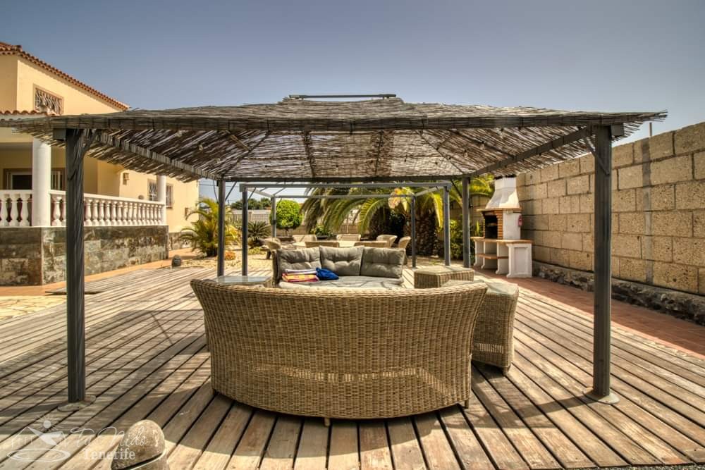 Villa in Las Galletas, Tenerife, Spain 4 bedrooms, 1005 sq.m. No. 69018