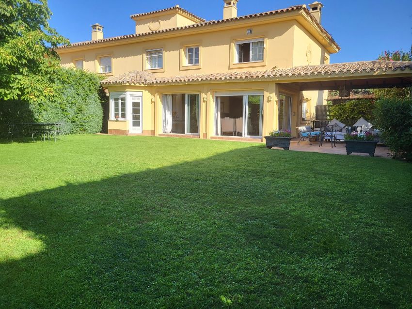 Вилла в Мадрид, Испания 5 спален, 450м2 №63078