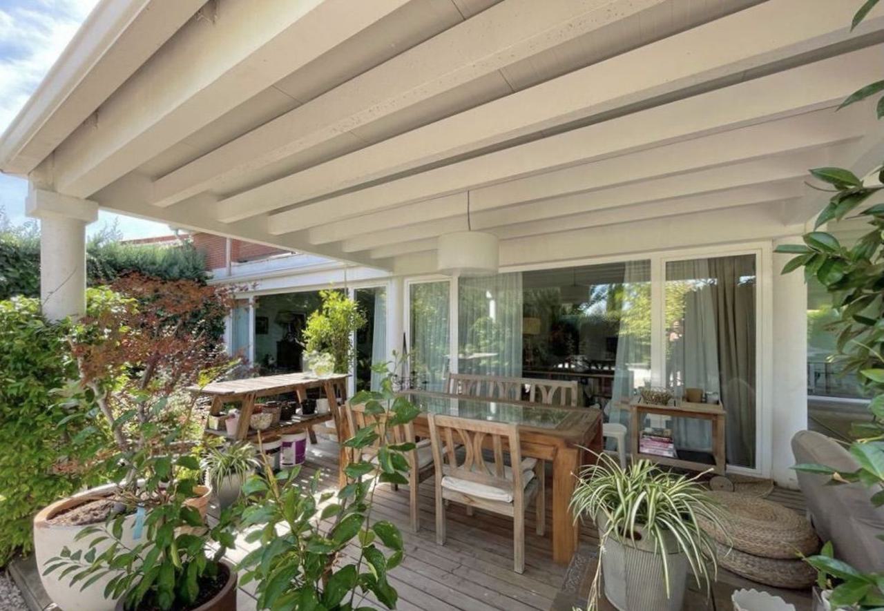 Villa i Madrid, Spanien 5 sovrum, 441 kvm. Nr. 63076