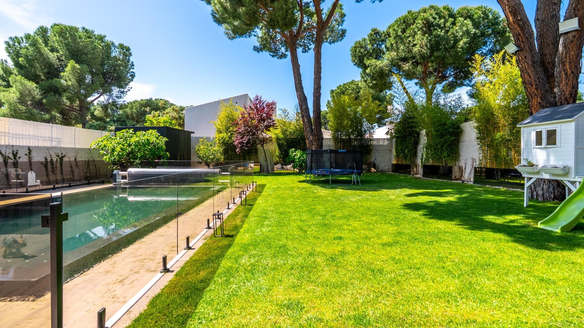 Huvila Pozuelo de Alarcon, Madrid, Espanja 4 makuuhuonetta, 435 m2 No. 168890